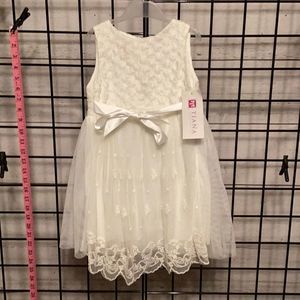 Formal Toddlers Dress with Tie Waist and Embroidery Detail K3